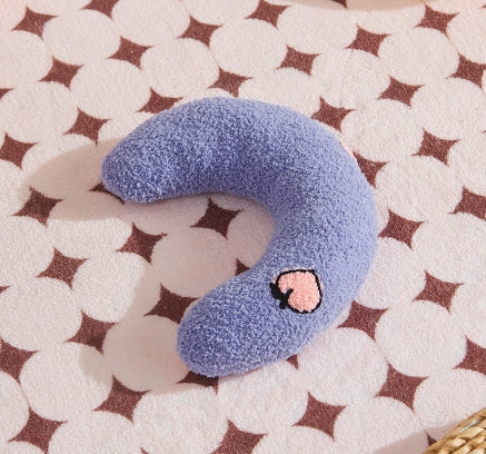 Cat U-shaped